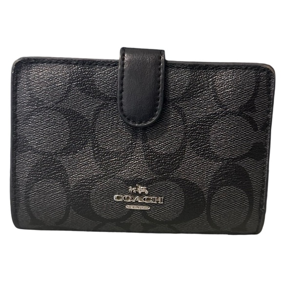COACH black leather monogram classic card wallet 4.5x4 approximately - Picture 1 of 9